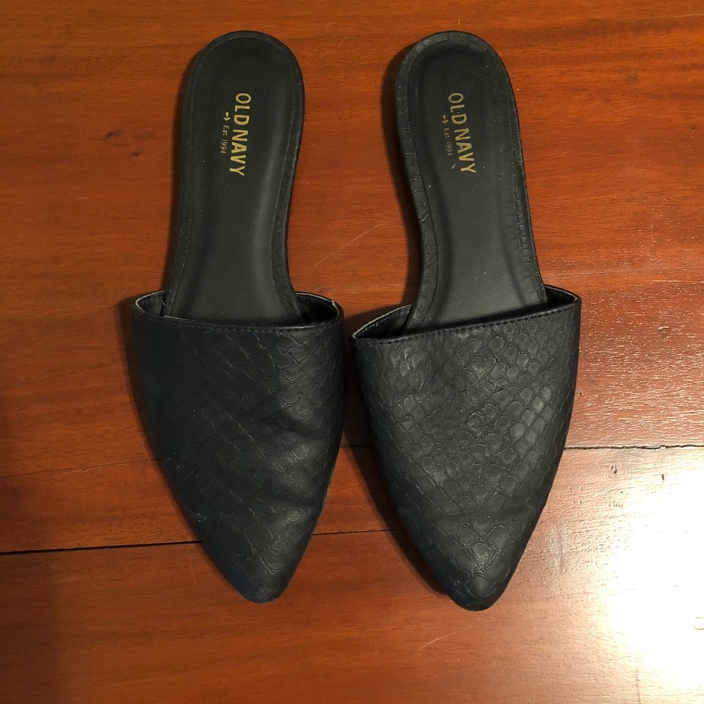 Flat Mules